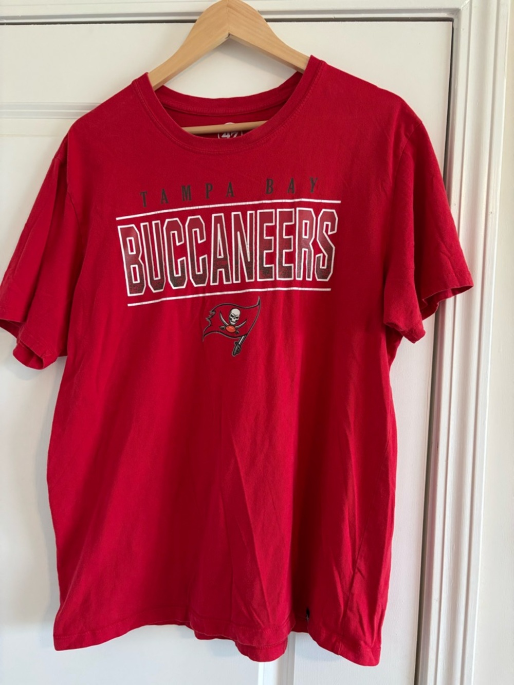 Mens Tampa Bay Buccaneers Red ‘47 Brand Shirt Size XL